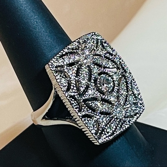 🥂Fancy Large Open Work Silver Tone White Zircon Dinner Ring! - Picture 6 of 16